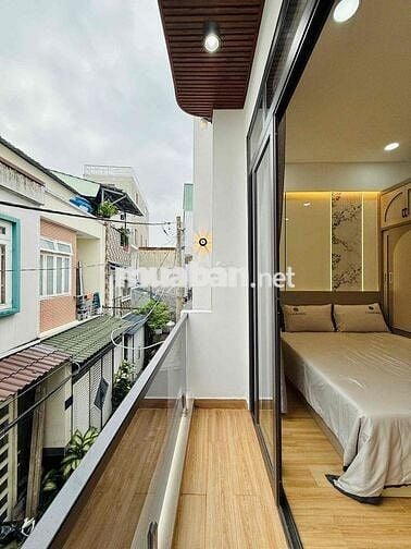 nhà mới xáy nở hậu nhẹ tặng nội thất cao cấp