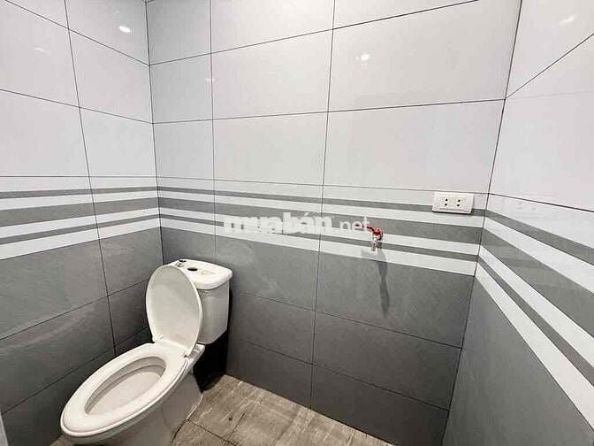 Hơn 3 tỷ có ngay 50m2 sử dụng . Trung tâm Ngã Tư Sơ