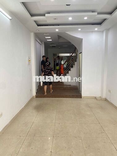 Nhà nguyên căn – 52m² x 4 tầng – 25tr/tháng – Mặt đường Láng, Đống Đa