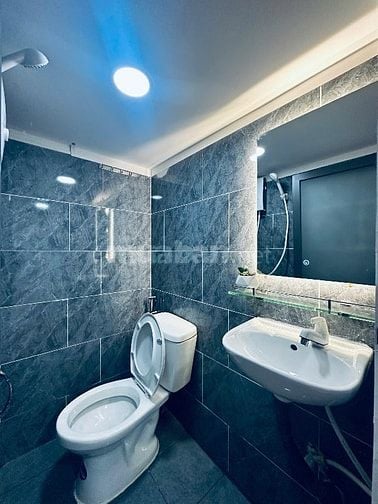 Bán căn hộ dịch vụ đang có doanh thu cao vị trí trung tâm 