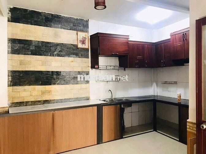 Cho thuê nguyên căn 4pn sạch đẹp , hẻm rộng rãi, Quang Trung p8 Gò vấp