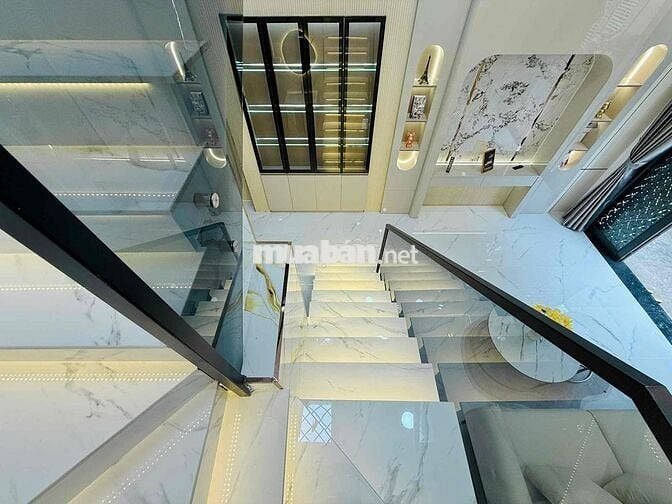nhà mới xáy nở hậu nhẹ tặng nội thất cao cấp