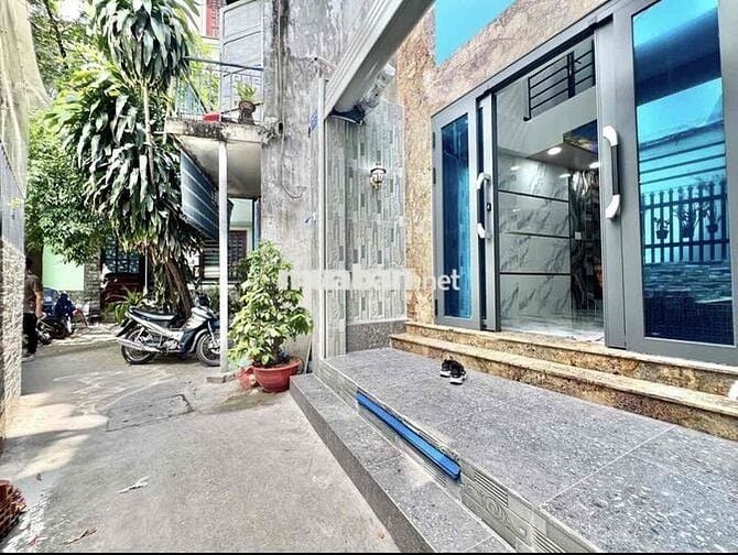 Bán nhà hẻm xe hơi ở đường Bùi Đình Tuý, Bình Thạnh, 41m2, 4 tầng BTCT