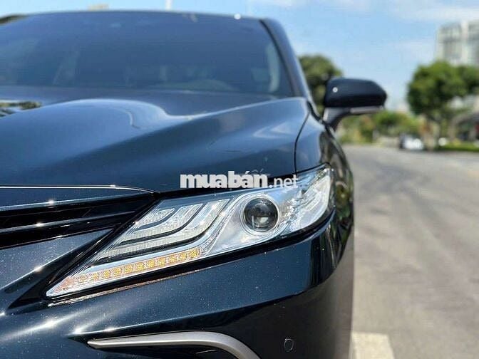 TOYOTA CAMRY 2.5Q 18000 km