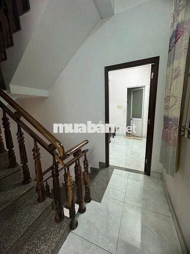 NHÀ 3 TẦNG KIÊN CỐ, (4X14)M2, HẺM THÔNG, SÁT MẶT TIỀN, 4.5 TỶ CÒN TL