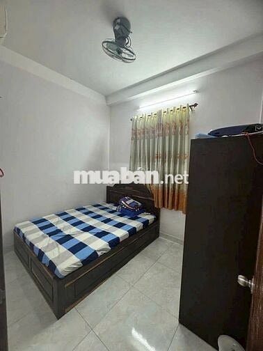 NHÀ 3 TẦNG KIÊN CỐ, (4X14)M2, HẺM THÔNG, SÁT MẶT TIỀN, 4.5 TỶ CÒN TL