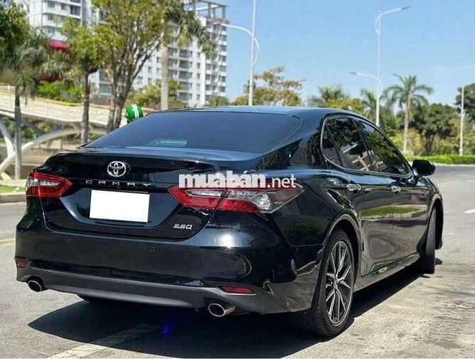 TOYOTA CAMRY 2.5Q 18000 km