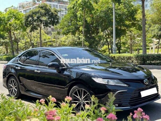 TOYOTA CAMRY 2.5Q 18000 km
