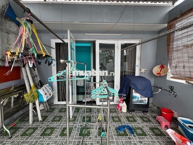 Toà nhà 5 Tầng - NGANG 4m5 - Sát mặt tiền