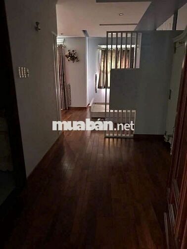 Nhà cho thuê mặt tiền đường số 8 dt 6x21m 3L