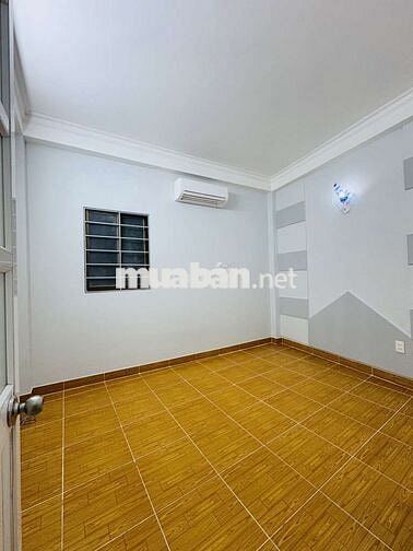 Nhà ngay vòng xoay Lê Đại Hành - Âu Cơ, hẻm ô tô Quận 11