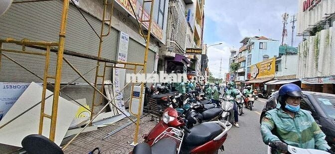 3 tầng MẶT TIỀN ĐƯỜNG ngã 4 Nguyễn Thông ra CMT8 Q3
3 tầng ngang 7met