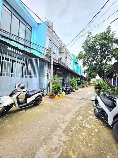 Bán nhà 5x11 giá rẻ 3 tỷ 490 sổ hồng riêng – hẻm 6m xe hơi – Huỳnh