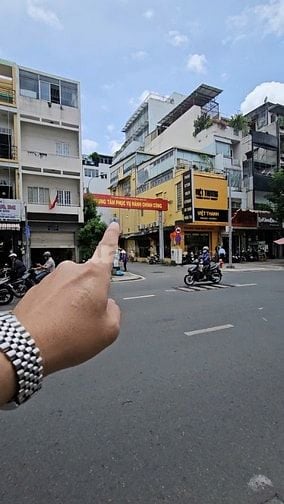 BÁN KHUÔNG ĐẤT LỚN ĐC: 611-613-615-617 ĐIỆN BIÊN PHỦ, P1, Q3, 25x100M 