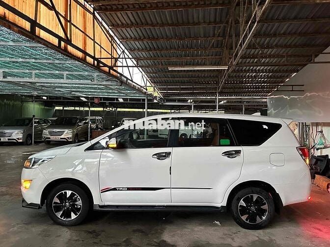 Toyota Innova 2019 2.0E - 388Tr