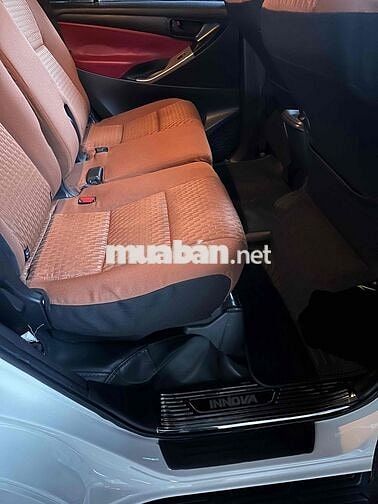 Toyota Innova 2019 2.0E - 388Tr