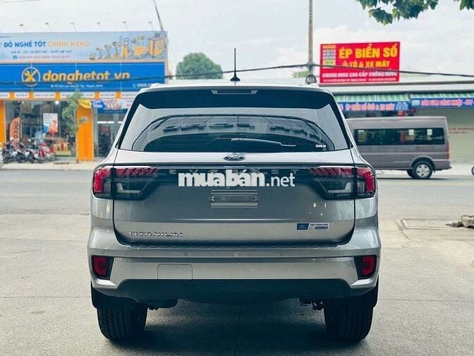 🔥Đi Mỹ Cần Bán Everest Titanium 2025 ✅️9km