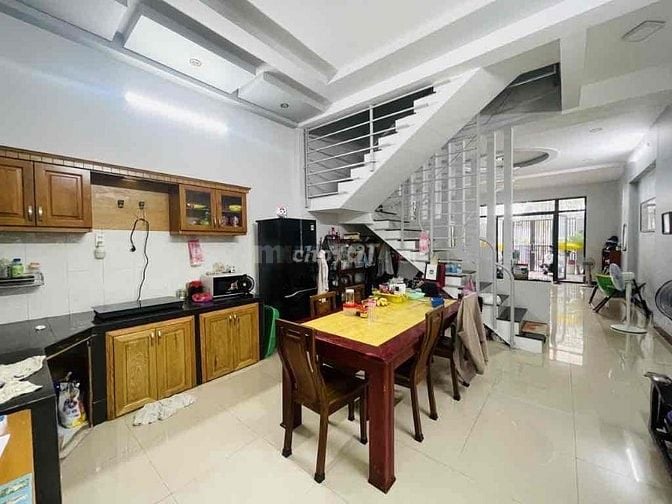 BÁN TẦNG HXH Ô TÔ NGỦ NHÀ GẦN ĐẦM SEN - DT 5X17 - HƠN 8 TỶ