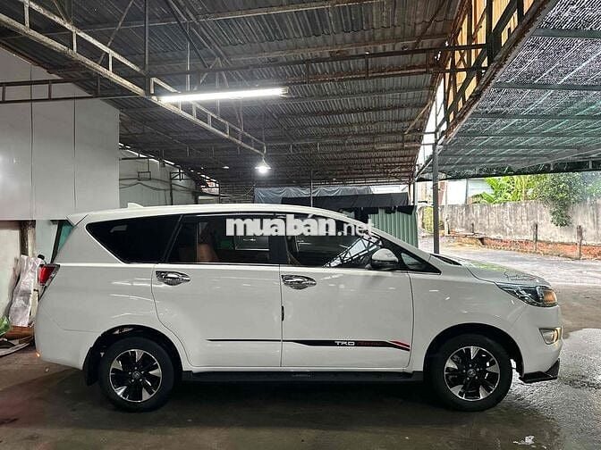 Toyota Innova 2019 2.0E - 388Tr