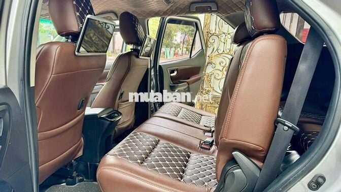 Toyota Fortuner 2018 2.4G 4x2 - nhập