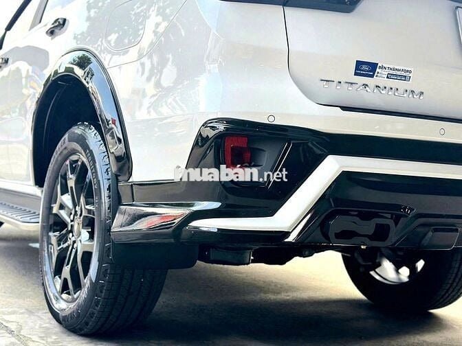 Ford Everest 2025 Titanium 2 Cầu-333 Triệu nhận Xe