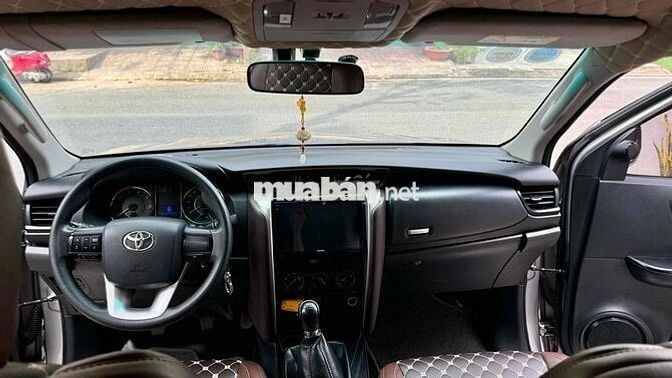 Toyota Fortuner 2018 2.4G 4x2 - nhập