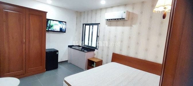 Bán tòa nhà CHDV khu vực trung tâm doanh thu 100tr/th