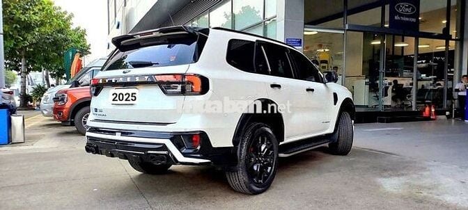 Ford Everest 2025 Titanium 2 Cầu-333 Triệu nhận Xe