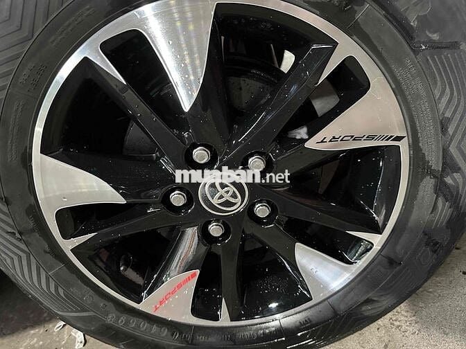 Toyota Innova 2019 2.0E - 388Tr