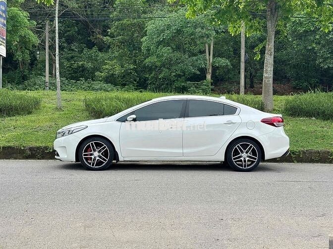 Kia Cerato 2018 1.6 AT cực đẹp, độ full đồ chơi