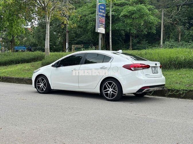 Kia Cerato 2018 1.6 AT cực đẹp, độ full đồ chơi