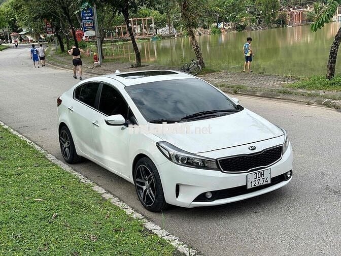 Kia Cerato 2018 1.6 AT cực đẹp, độ full đồ chơi