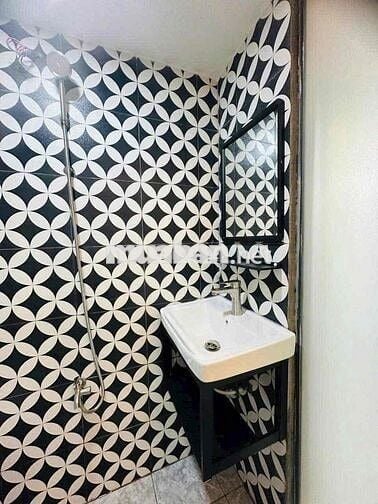 NHÀ MẶT TIỀN MỚI TINH 2PN 2WC FULL NỘI THẤT 16TR/th