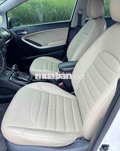 Kia Cerato 2018 1.6 AT cực đẹp, độ full đồ chơi