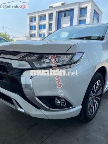 Mitsubishi Outlander 2.0 CVT 2024