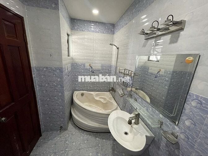 CHÍNH CHỦ CHO THUÊ PHÒNG CỬA SỔ LỚN SIÊU THOÁNG NGAY NGÃ TƯ BẢY HIỀN