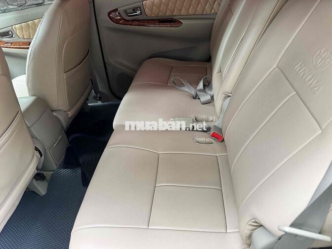 Toyota Innova 2015 E - 128000 km