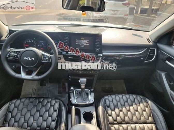 Kia Seltos Luxury 1.4 AT 2023
