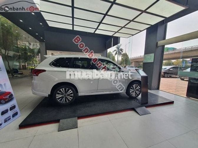 Mitsubishi Outlander 2.0 CVT 2024