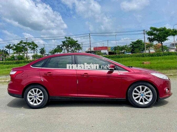 Ford Focus 2015 Titanium 2.0 AT - 100000 km
