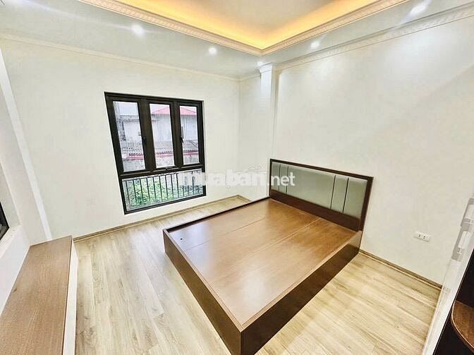 CHO THUÊ NHÀ LÀM CHDV  TẠI ĐỨC THẮNG – gần Học viện Tài chính, Mỏ