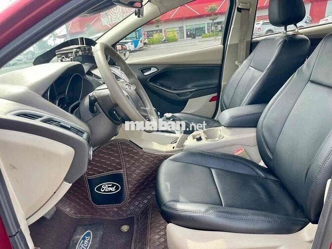 Ford Focus 2015 Titanium 2.0 AT - 100000 km