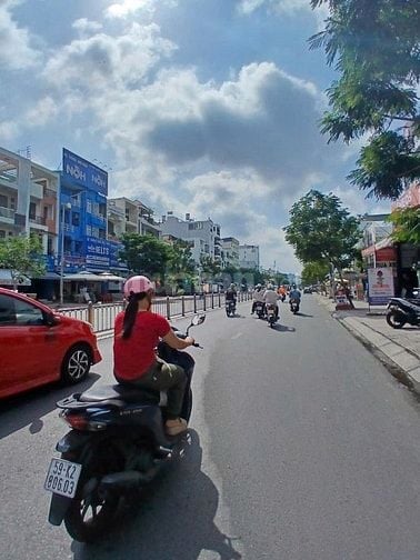 BÀN TÒA NHÀ CAO TẦNG LÝ CHIÊU HOÀNG Q6 (4,2X27) GIÁ 17 TỶ