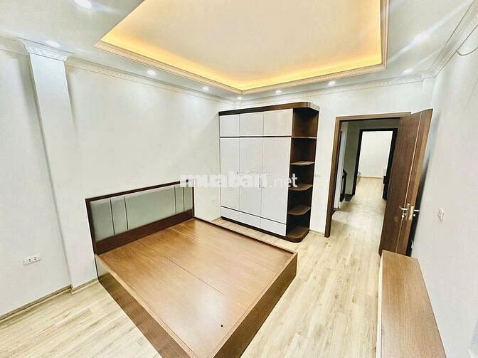 CHO THUÊ NHÀ LÀM CHDV  TẠI ĐỨC THẮNG – gần Học viện Tài chính, Mỏ