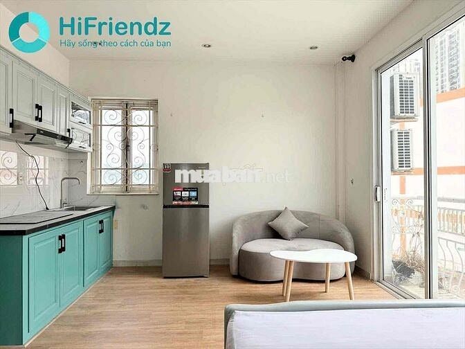 KHAI TRƯƠNG SIÊU PHẨM BALCONY, THANG MÁY NGAY VÒNG XOAY DÂN CHỦ