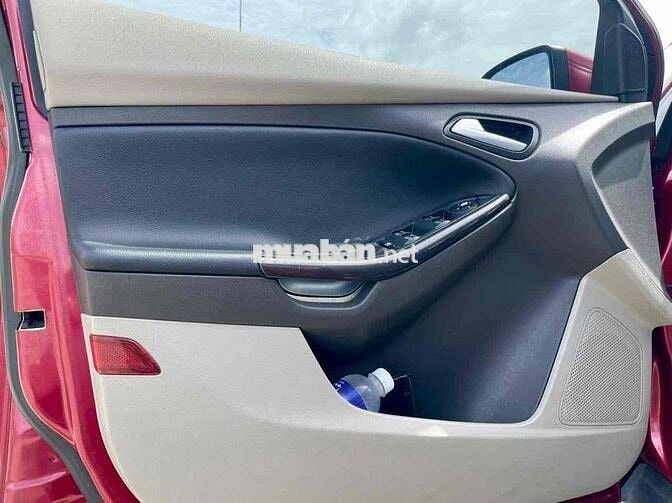 Ford Focus 2015 Titanium 2.0 AT - 100000 km