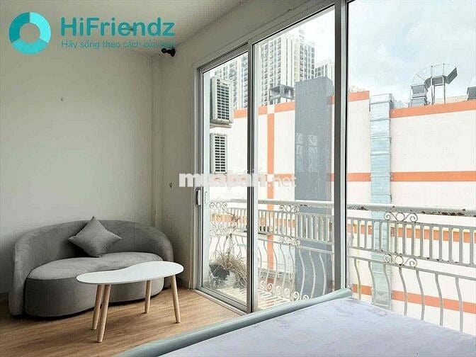 KHAI TRƯƠNG SIÊU PHẨM BALCONY, THANG MÁY NGAY VÒNG XOAY DÂN CHỦ