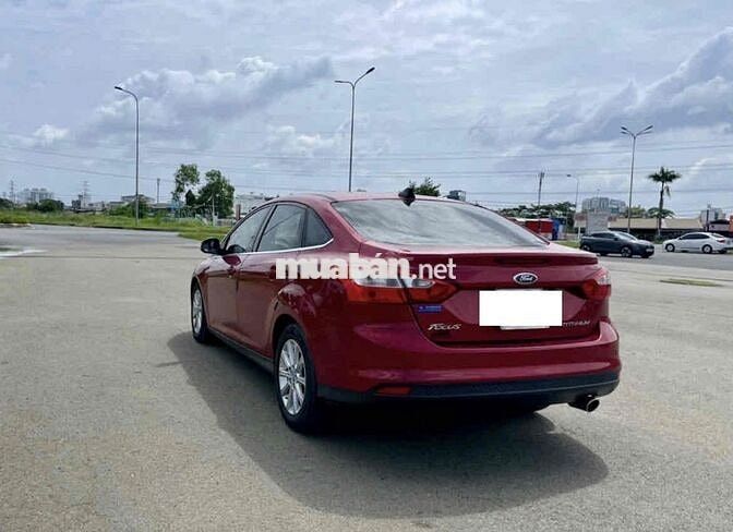 Ford Focus 2015 Titanium 2.0 AT - 100000 km