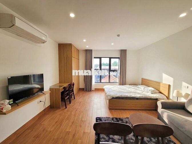 Trống 1 phòng studio 40m2 có cửa sổ thoáng,oto đỗ cổng khu Ba Đình