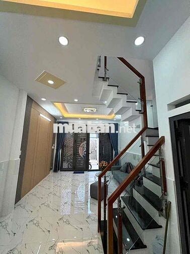 nhà đẹp y hình chi xách Vali vô là ở